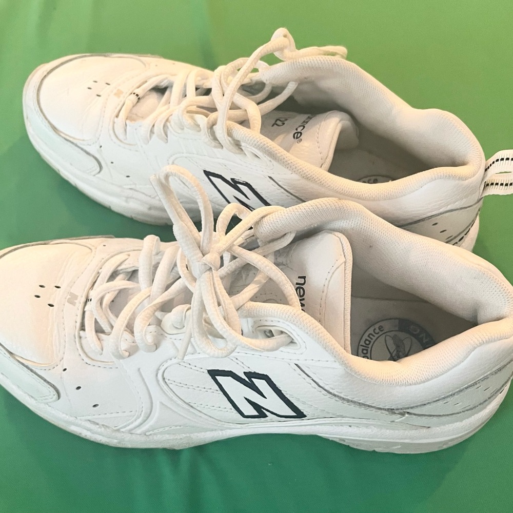 New Balance White Leather 622 Cross Trainer Sneaker